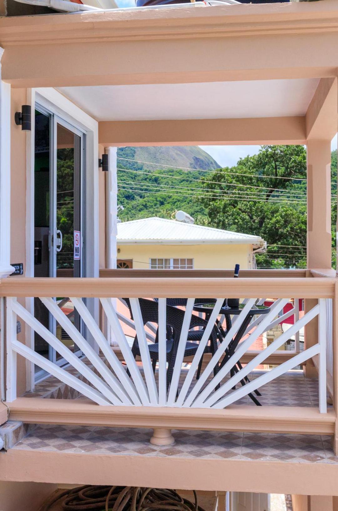 Maggie'S Inn Soufrière Zewnętrze zdjęcie